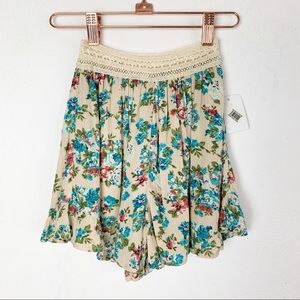 Lush Shorts Lace Ruffle Floral NWT